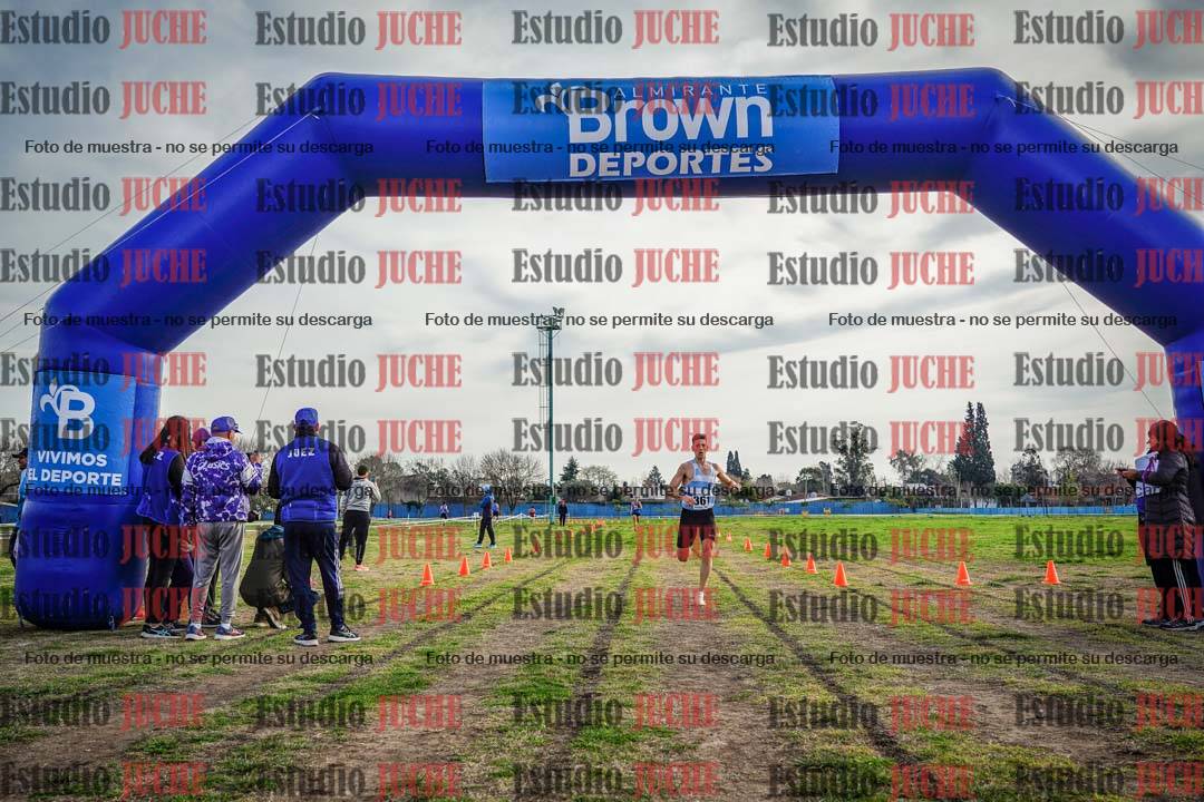 Fotos de la llegada del cross de 4000 m - varones