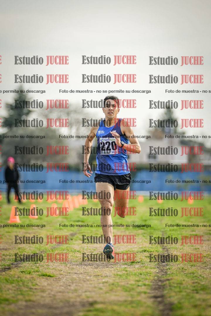 Fotos de la llegada del cross de 4000 m - varones