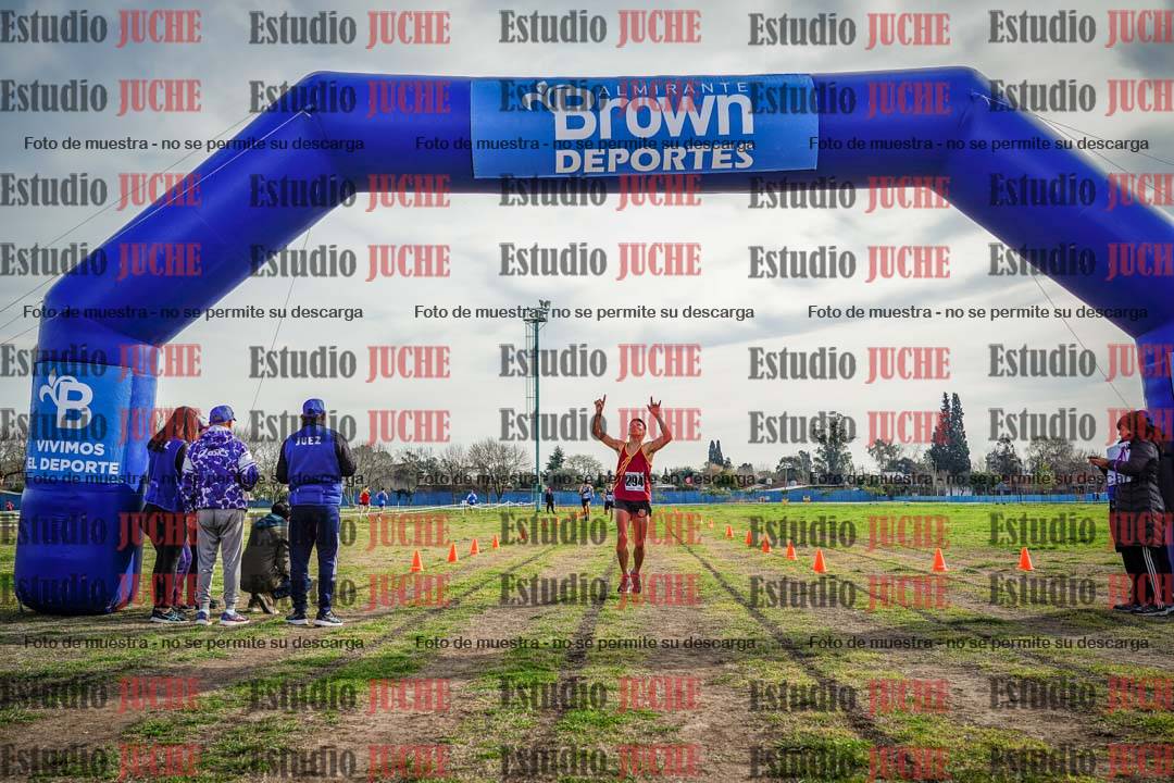 Fotos de la llegada del cross de 4000 m - varones