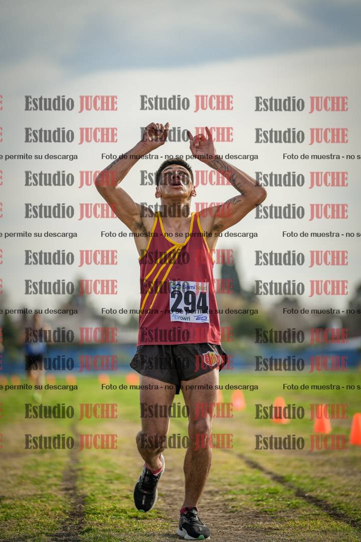 Fotos de la llegada del cross de 4000 m - varones