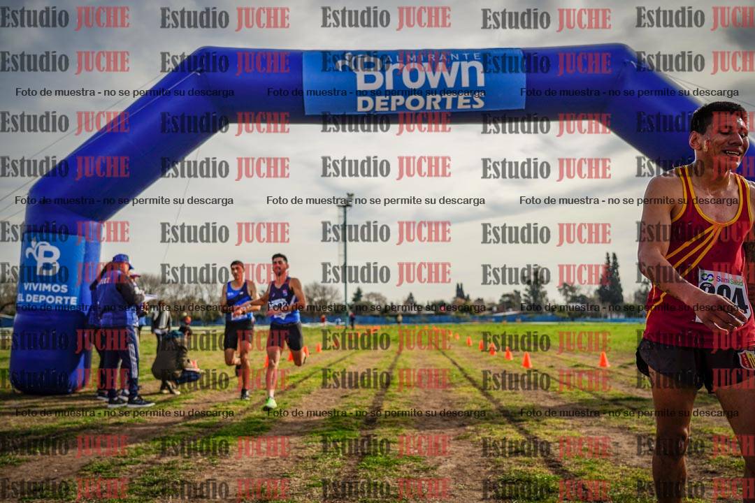 Fotos de la llegada del cross de 4000 m - varones