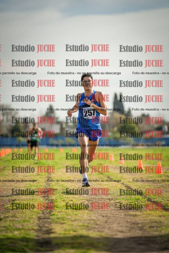 Fotos de la llegada del cross de 4000 m - varones
