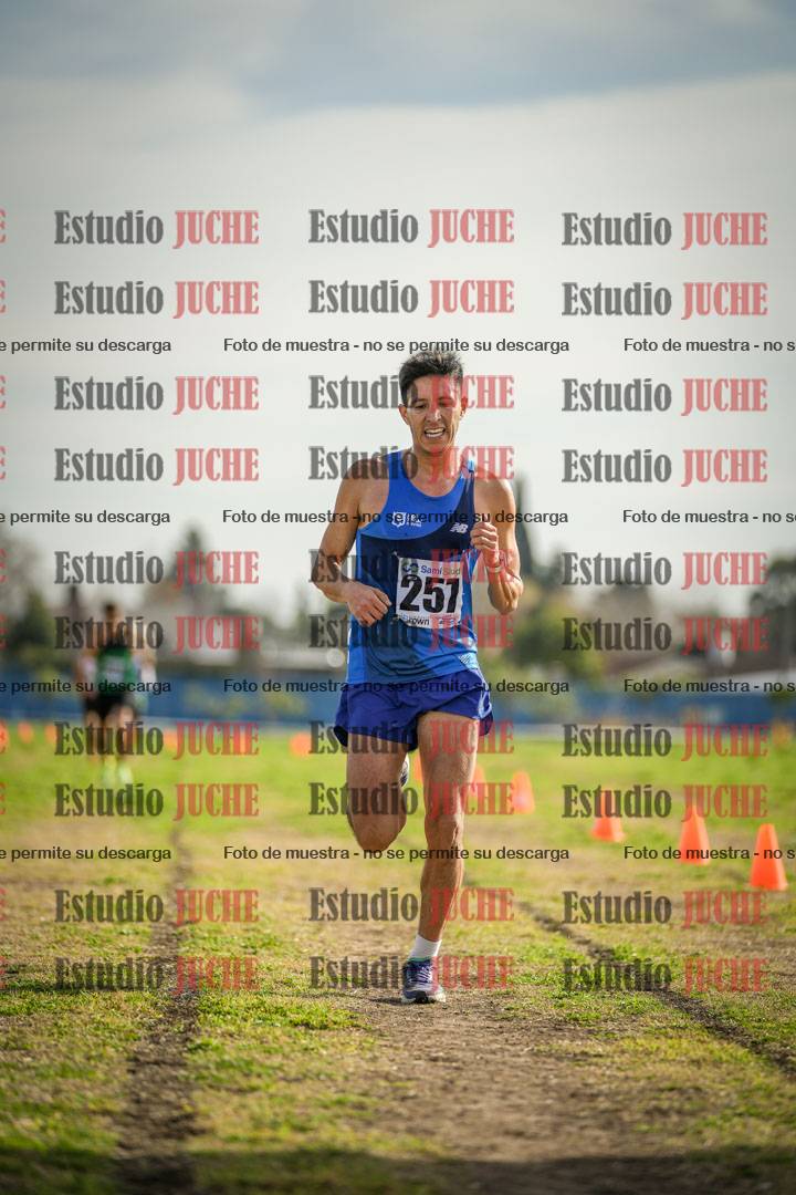 Fotos de la llegada del cross de 4000 m - varones