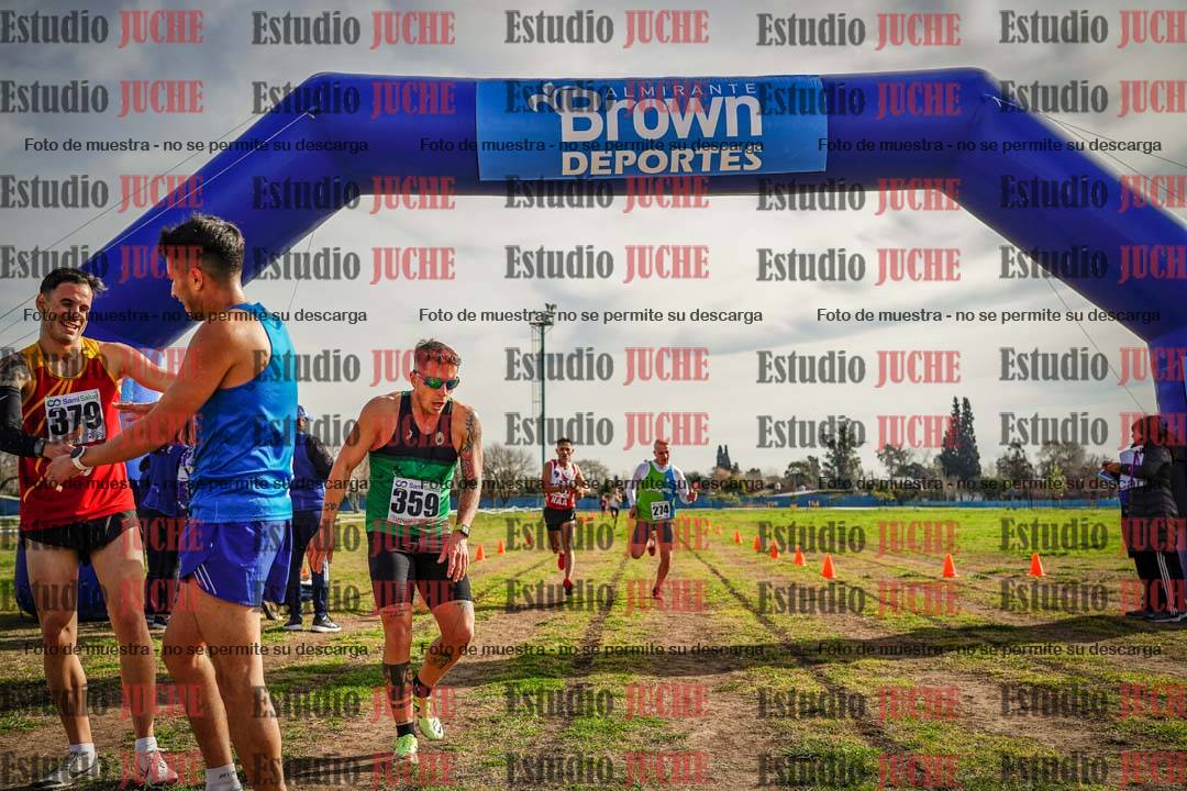 Fotos de la llegada del cross de 4000 m - varones