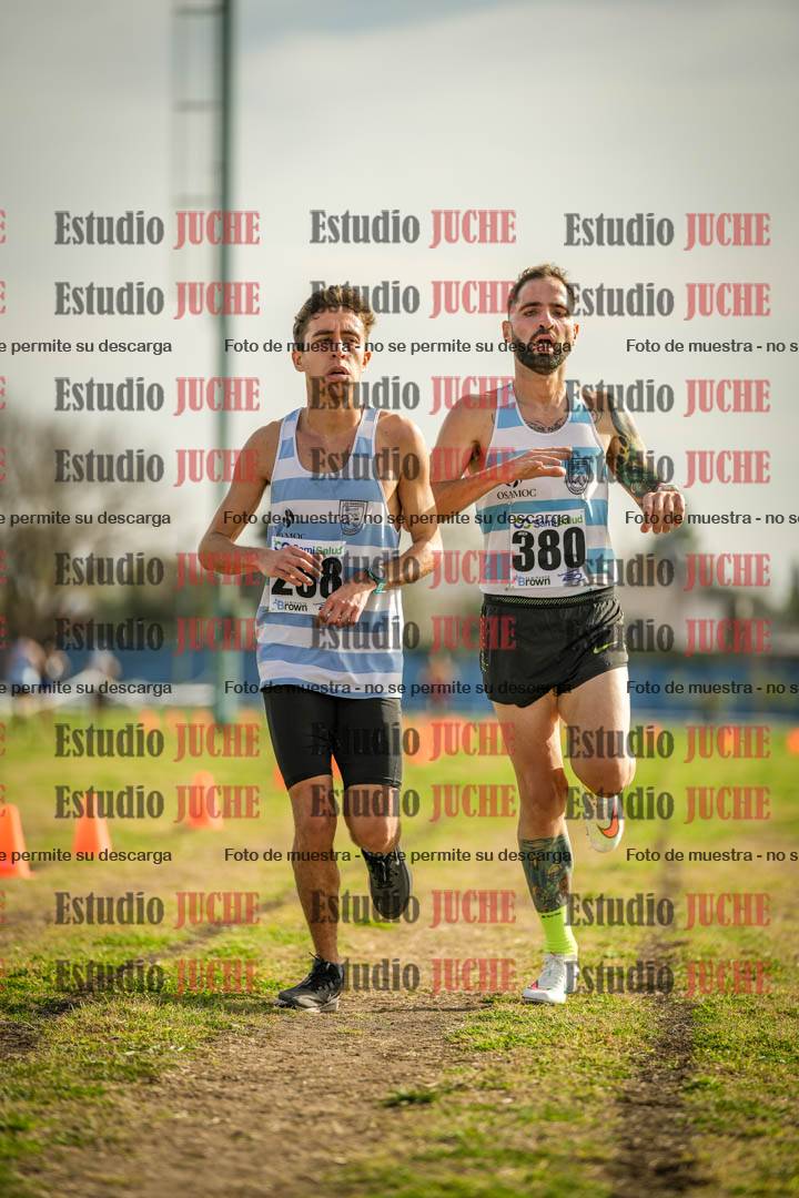 Fotos de la llegada del cross de 4000 m - varones