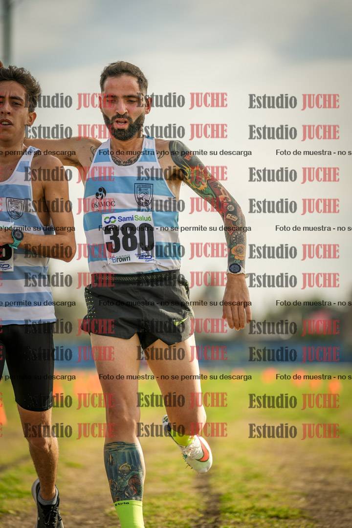 Fotos de la llegada del cross de 4000 m - varones