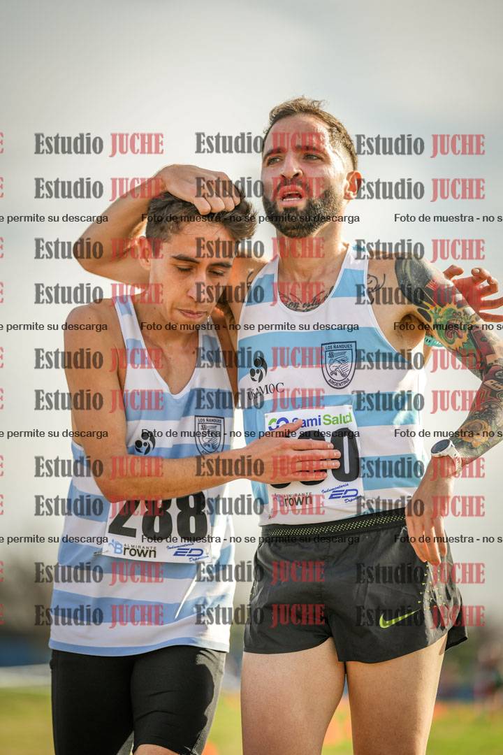 Fotos de la llegada del cross de 4000 m - varones