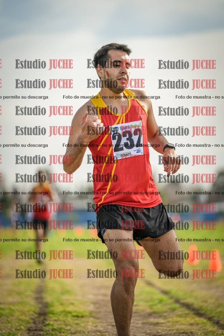 Fotos de la llegada del cross de 4000 m - varones