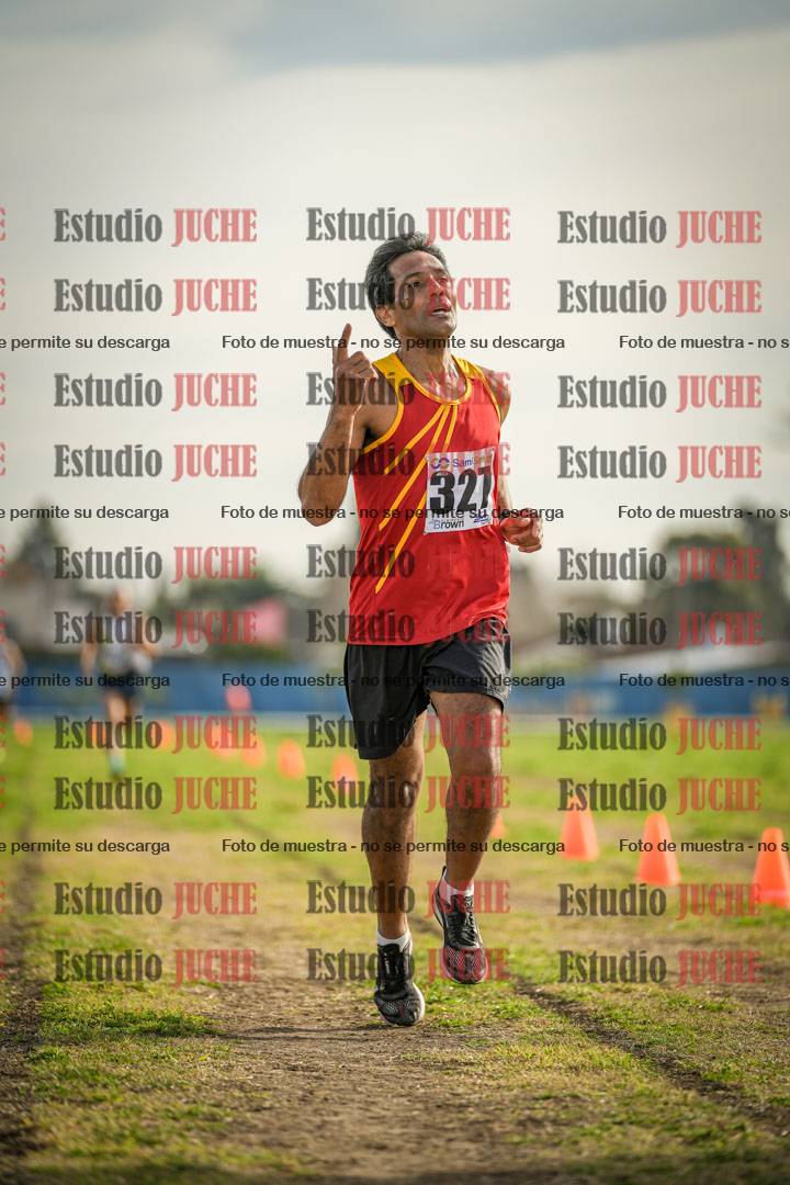 Fotos de la llegada del cross de 4000 m - varones