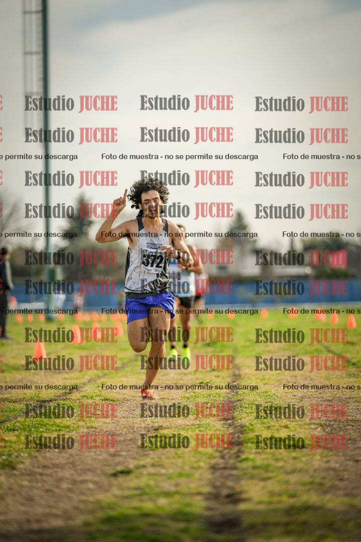 Fotos de la llegada del cross de 4000 m - varones