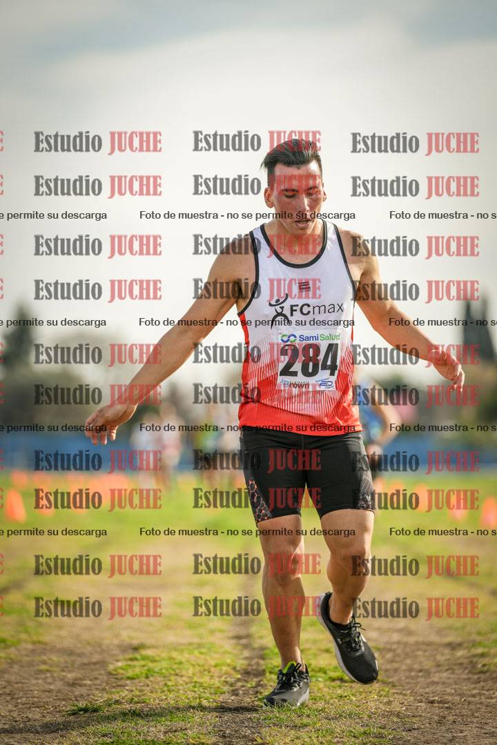 Fotos de la llegada del cross de 4000 m - varones
