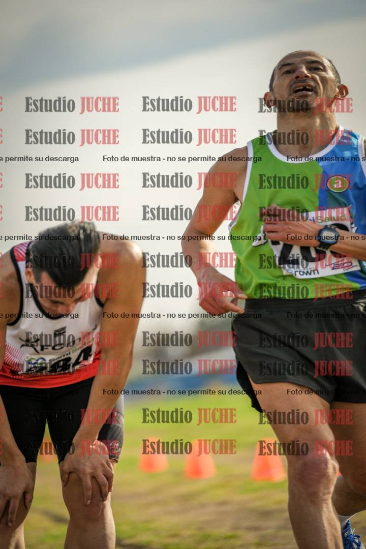 Fotos de la llegada del cross de 4000 m - varones