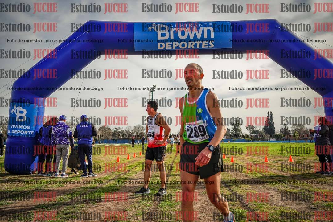 Fotos de la llegada del cross de 4000 m - varones