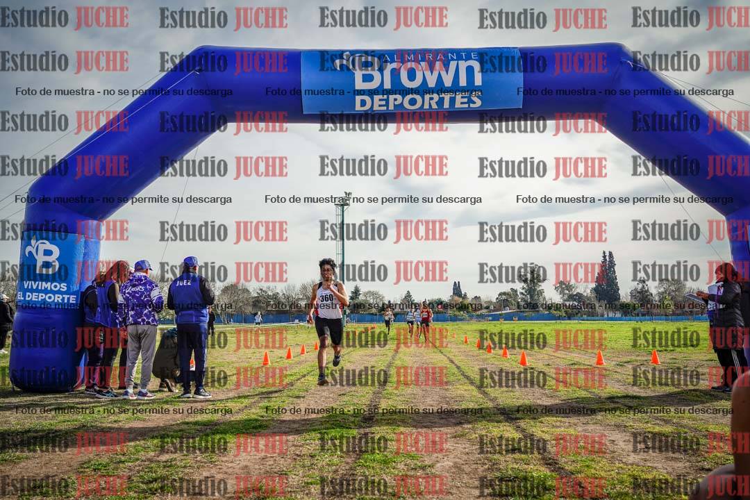 Fotos de la llegada del cross de 4000 m - varones