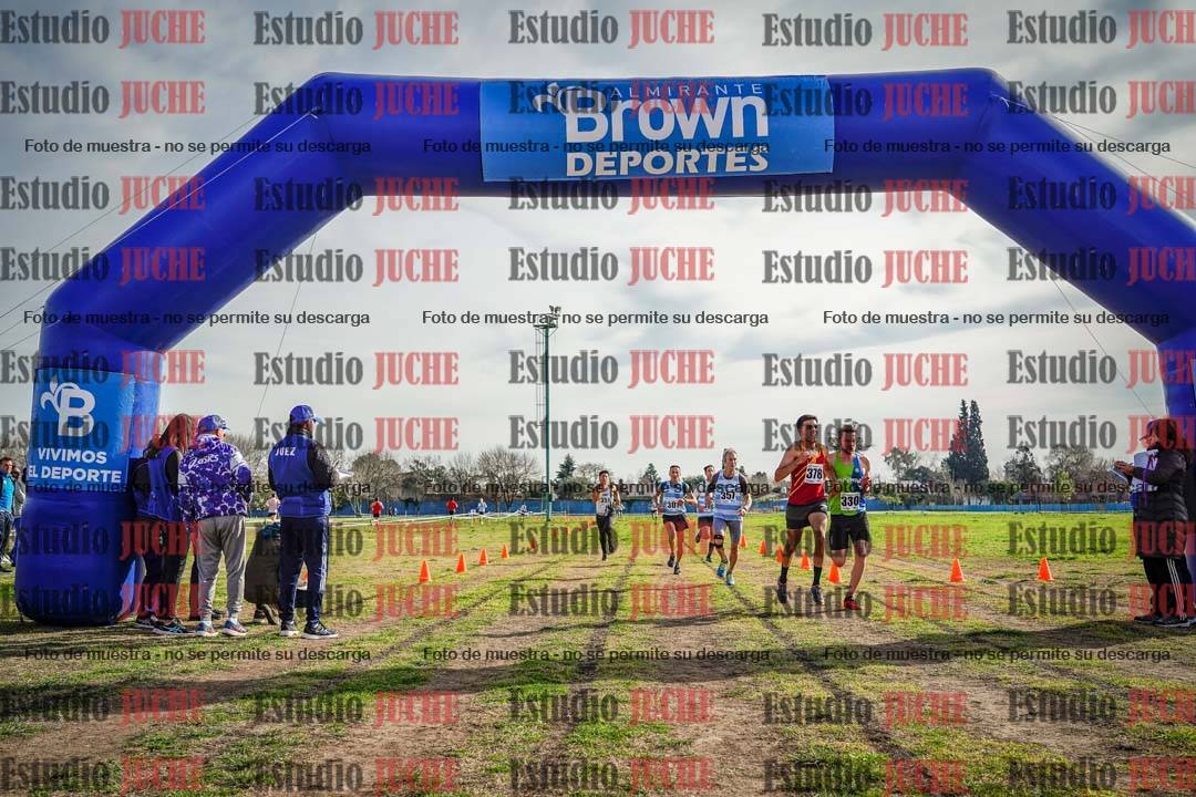 Fotos de la llegada del cross de 4000 m - varones