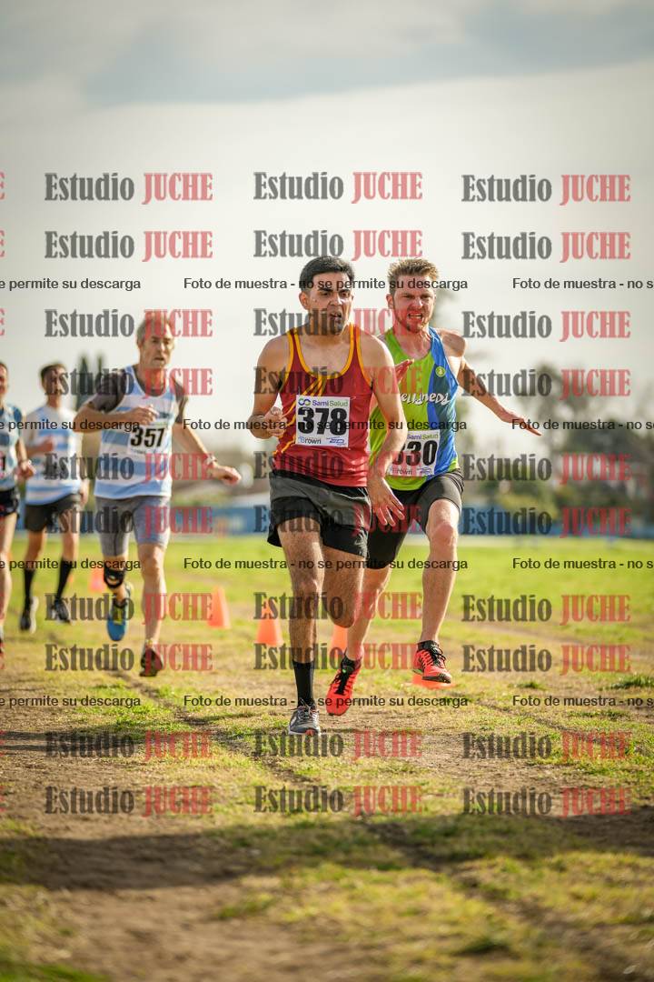 Fotos de la llegada del cross de 4000 m - varones