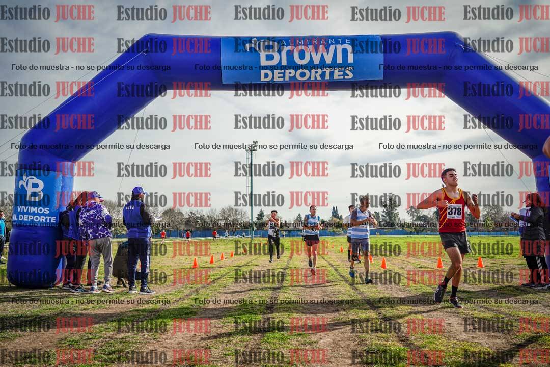 Fotos de la llegada del cross de 4000 m - varones