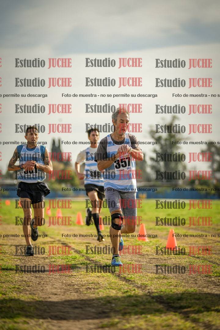 Fotos de la llegada del cross de 4000 m - varones
