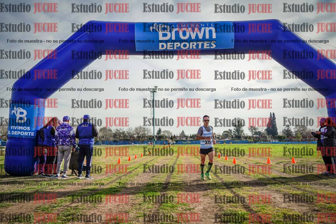 Fotos de la llegada del cross de 4000 m - varones