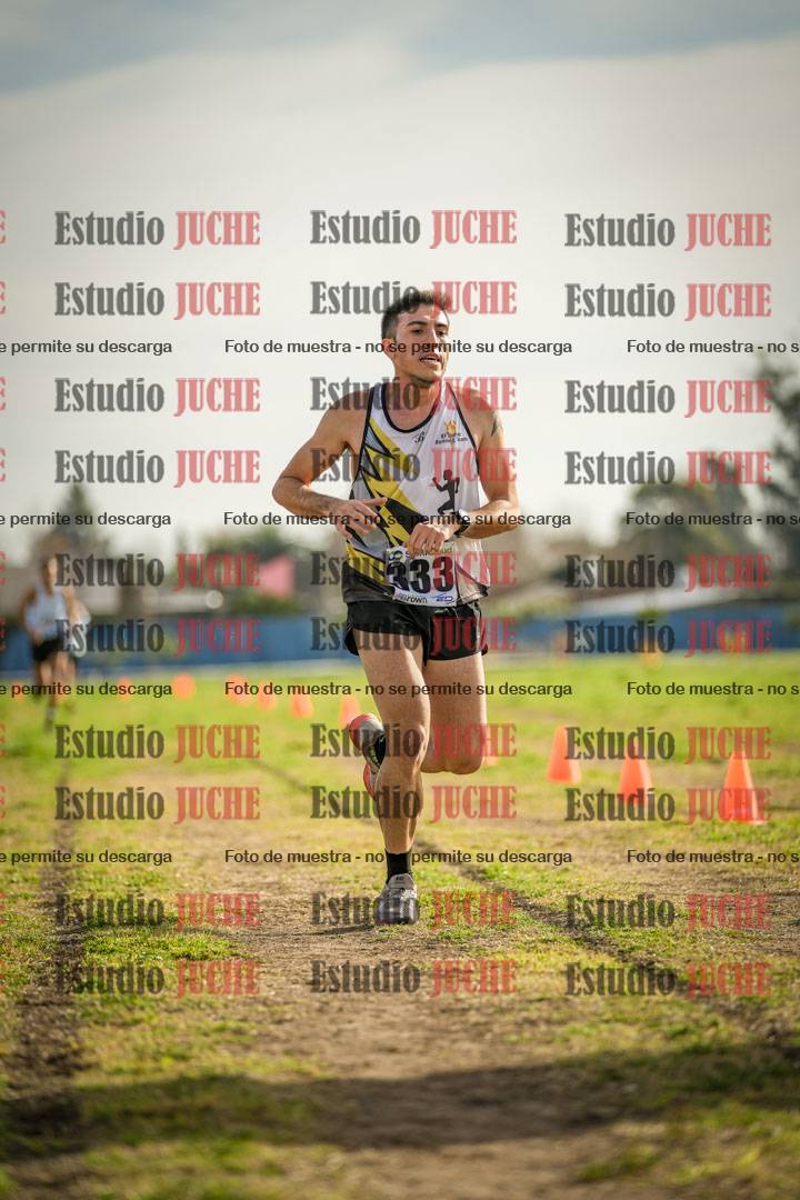 Fotos de la llegada del cross de 4000 m - varones