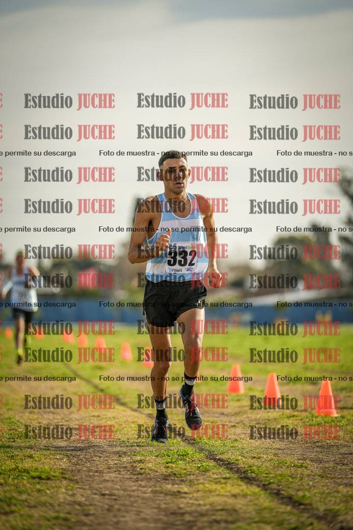 Fotos de la llegada del cross de 4000 m - varones