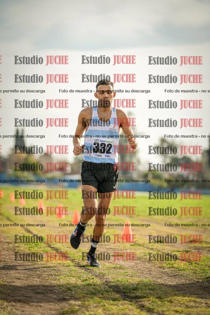 Fotos de la llegada del cross de 4000 m - varones