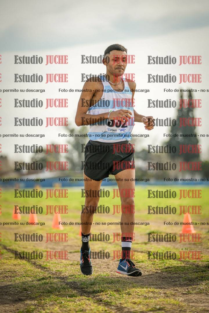 Fotos de la llegada del cross de 4000 m - varones
