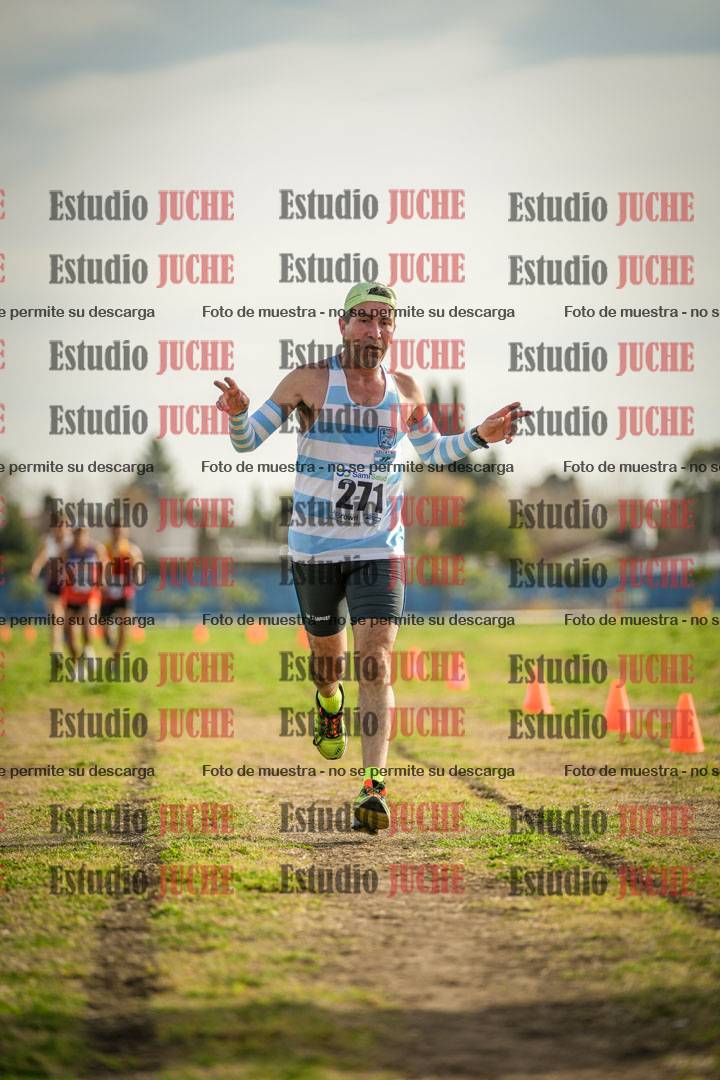 Fotos de la llegada del cross de 4000 m - varones