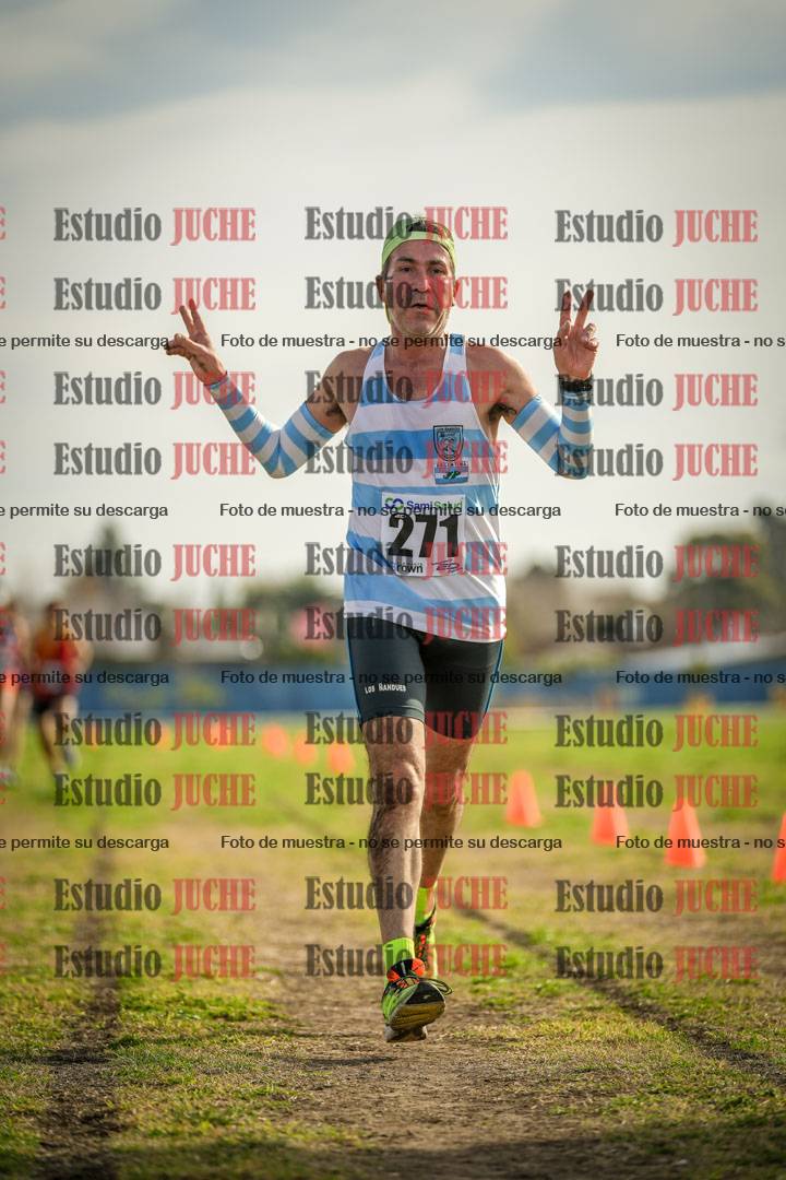 Fotos de la llegada del cross de 4000 m - varones