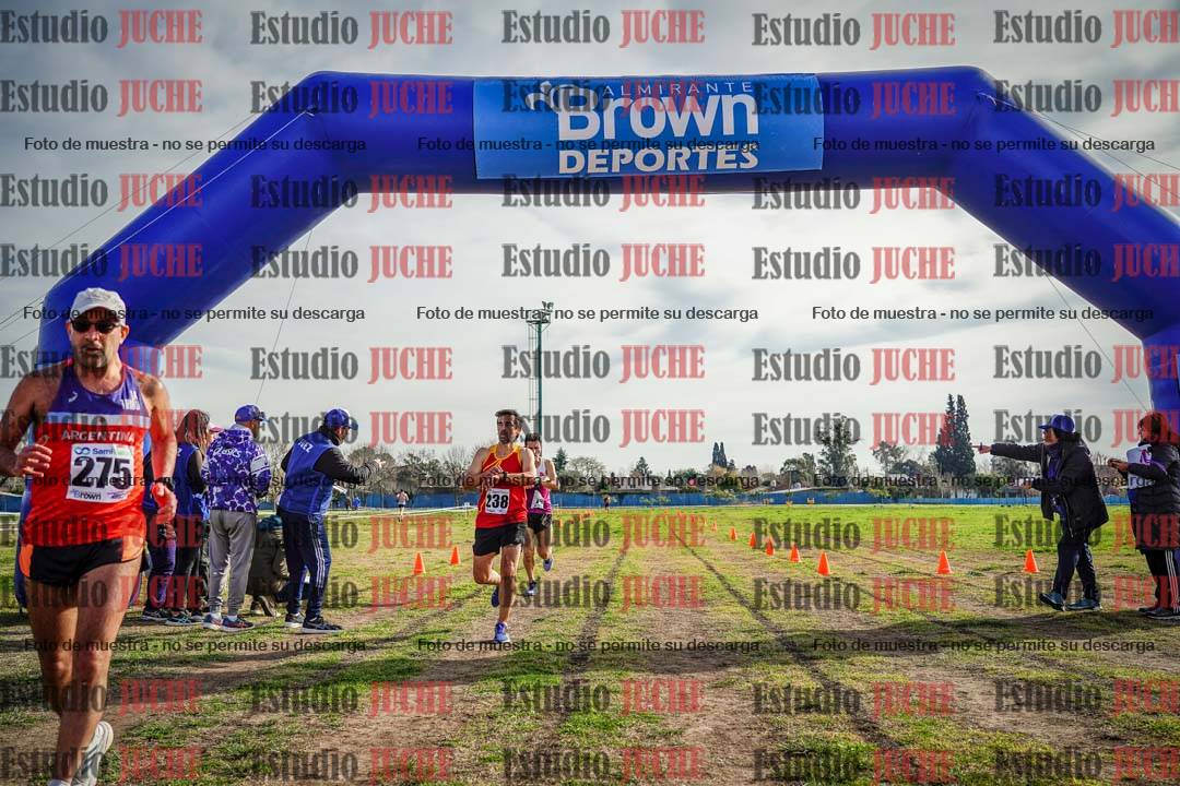 Fotos de la llegada del cross de 4000 m - varones