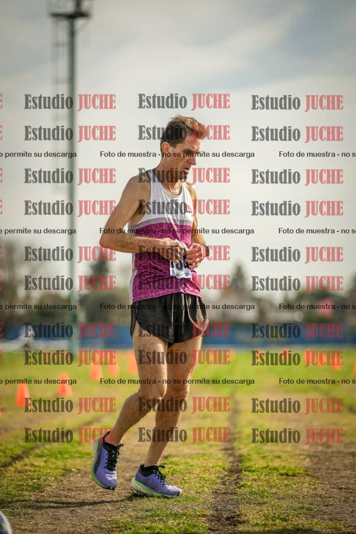 Fotos de la llegada del cross de 4000 m - varones