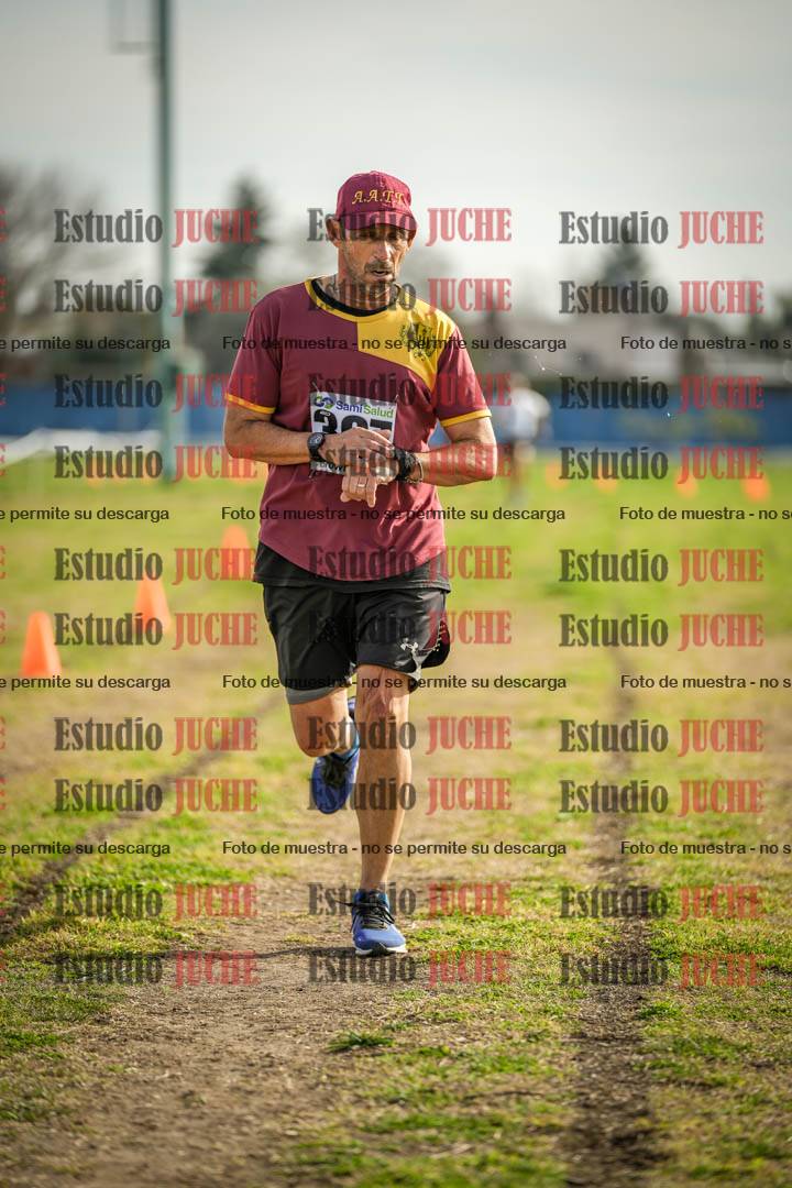 Fotos de la llegada del cross de 4000 m - varones