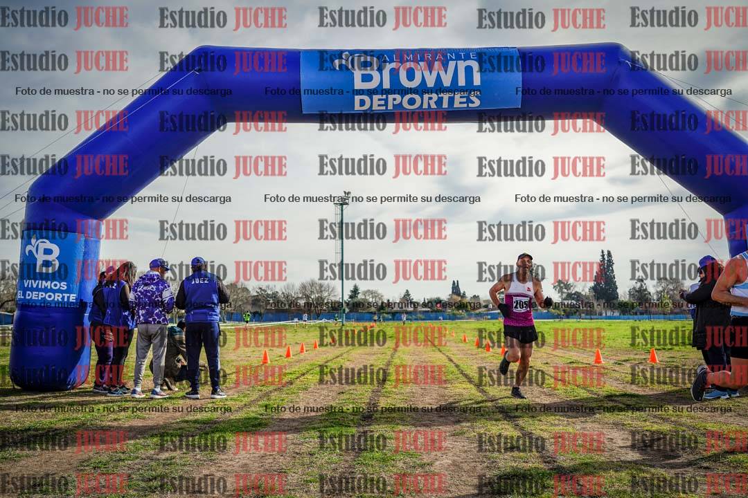 Fotos de la llegada del cross de 4000 m - varones