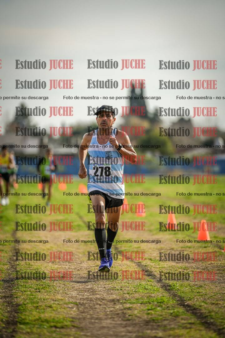 Fotos de la llegada del cross de 4000 m - varones