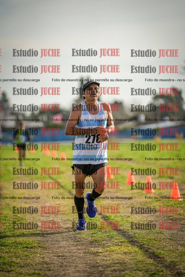 Fotos de la llegada del cross de 4000 m - varones