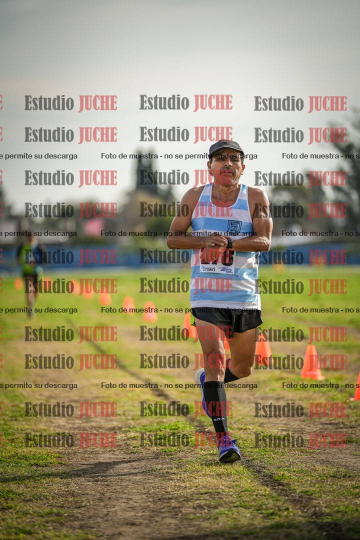 Fotos de la llegada del cross de 4000 m - varones