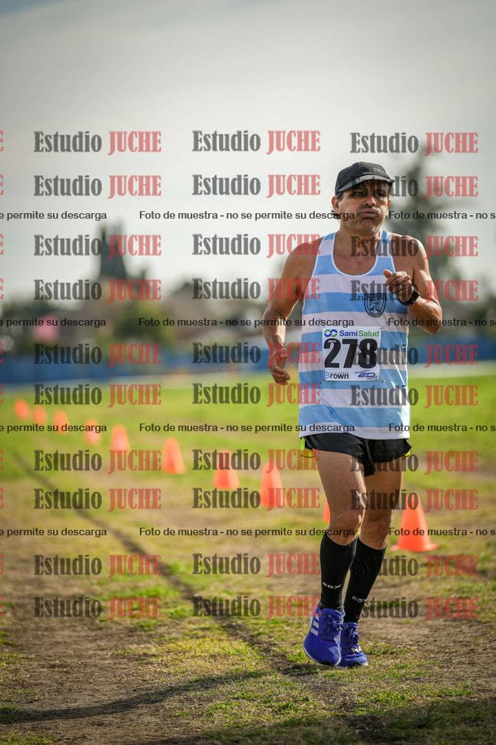 Fotos de la llegada del cross de 4000 m - varones
