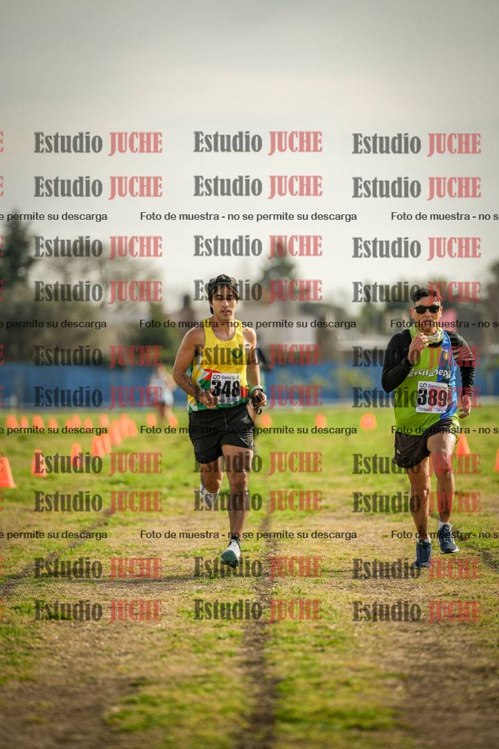Fotos de la llegada del cross de 4000 m - varones