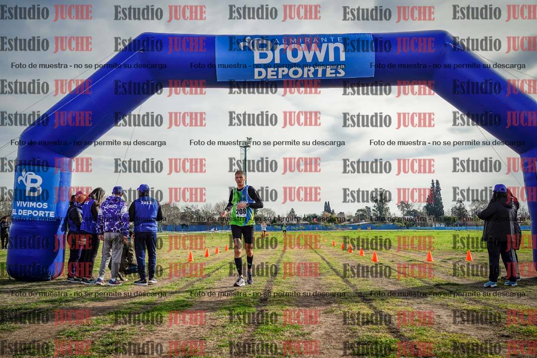 Fotos de la llegada del cross de 4000 m - varones