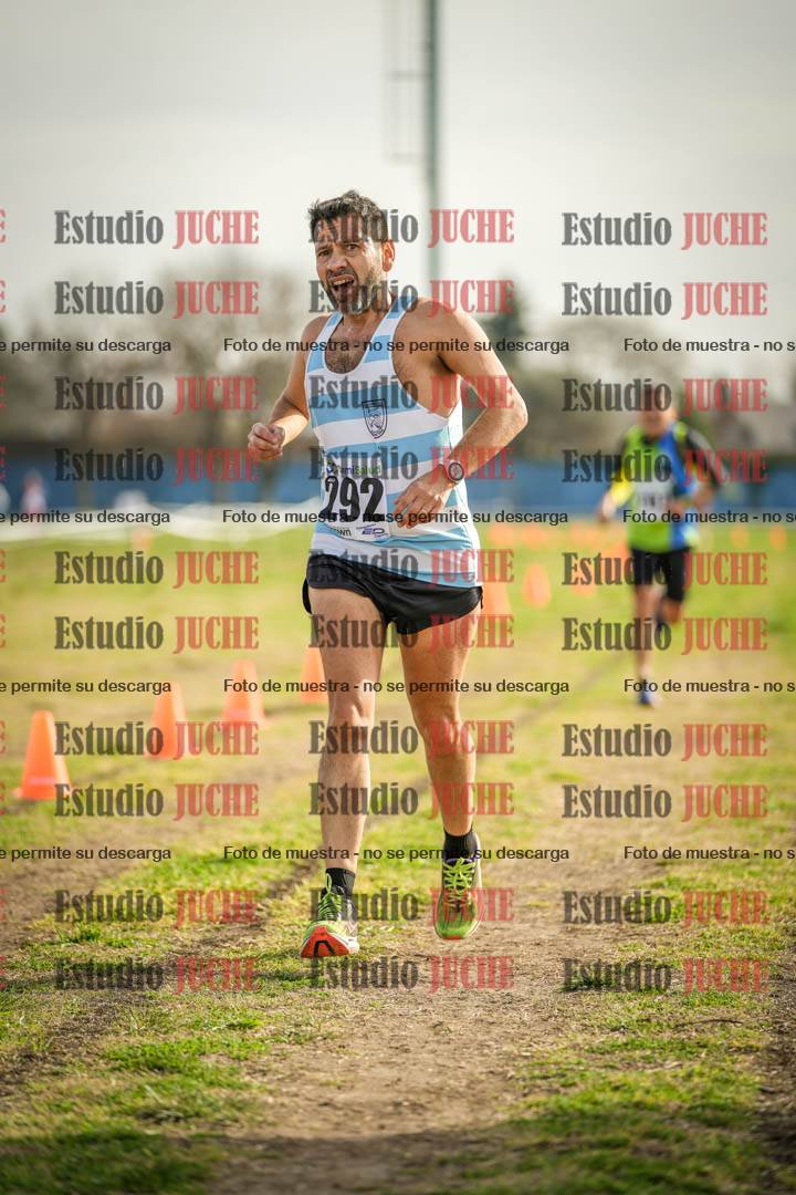 Fotos de la llegada del cross de 4000 m - varones