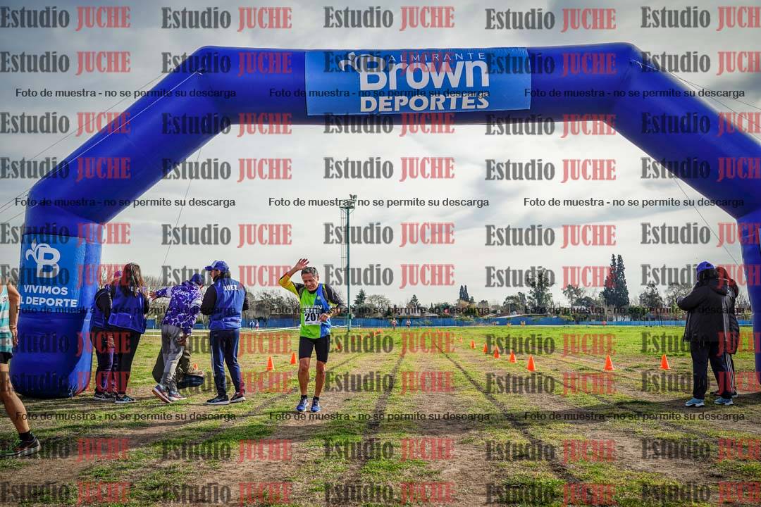 Fotos de la llegada del cross de 4000 m - varones