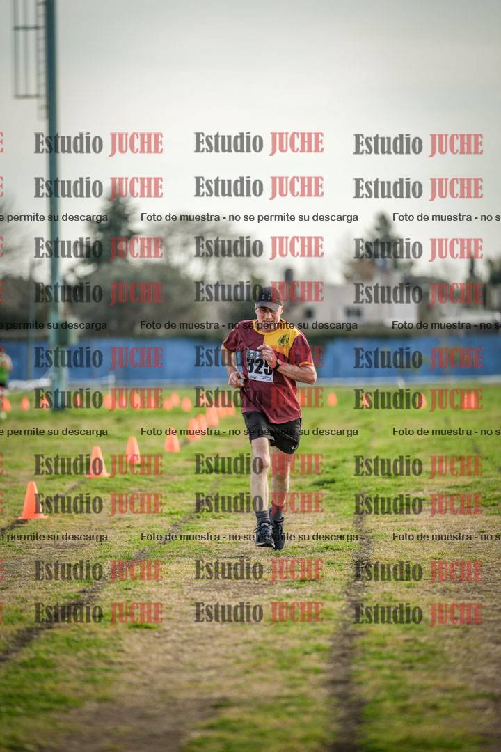 Fotos de la llegada del cross de 4000 m - varones