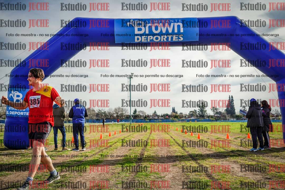 Fotos de la llegada del cross de 4000 m - varones