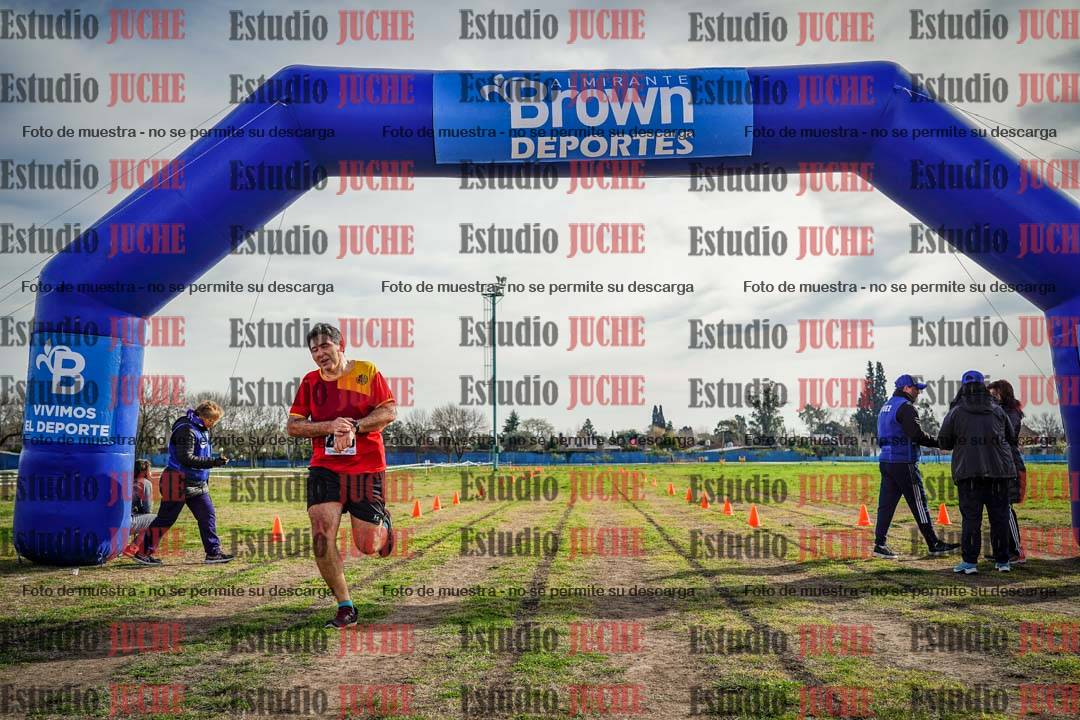 Fotos de la llegada del cross de 4000 m - varones