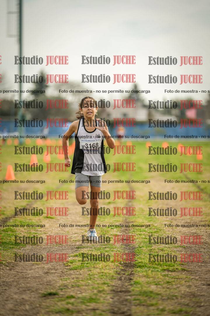 Fotos de la llegada del cross de 1000 m