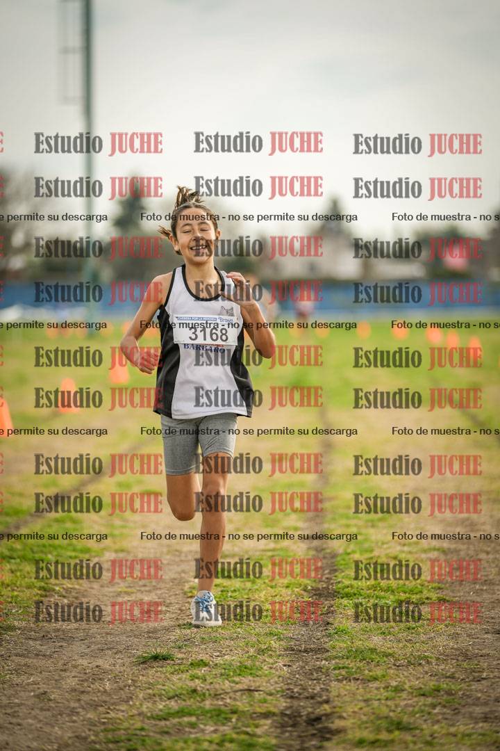 Fotos de la llegada del cross de 1000 m