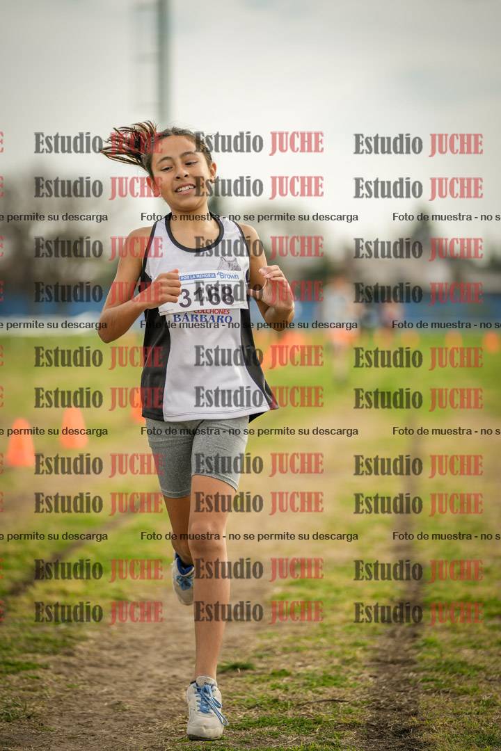 Fotos de la llegada del cross de 1000 m