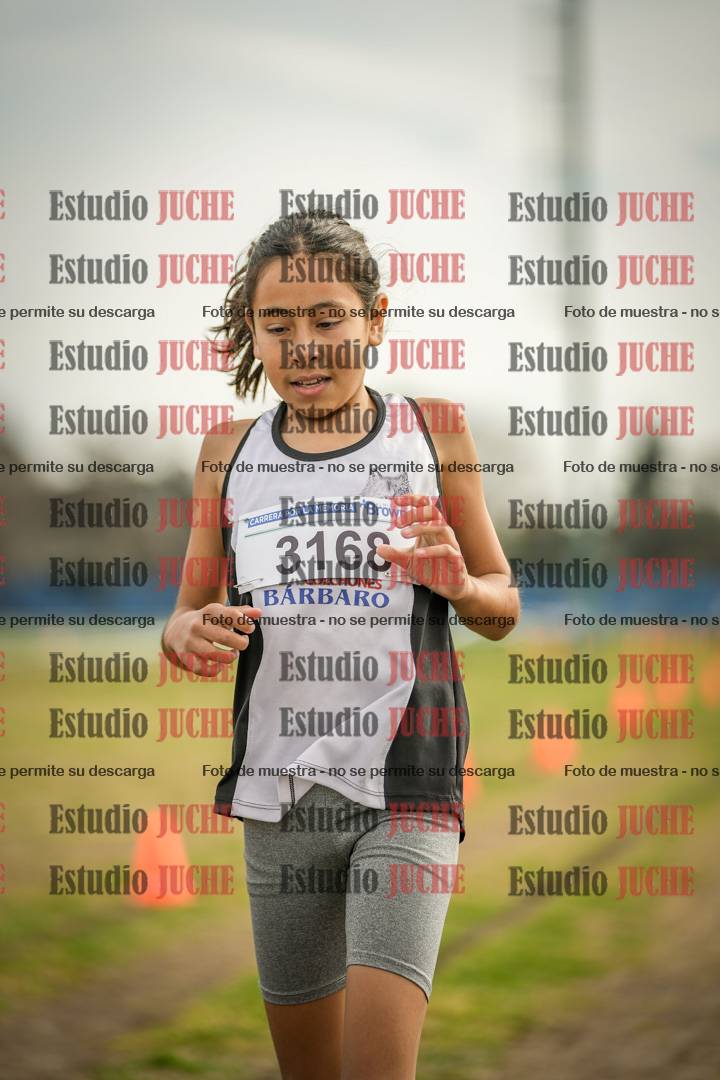 Fotos de la llegada del cross de 1000 m