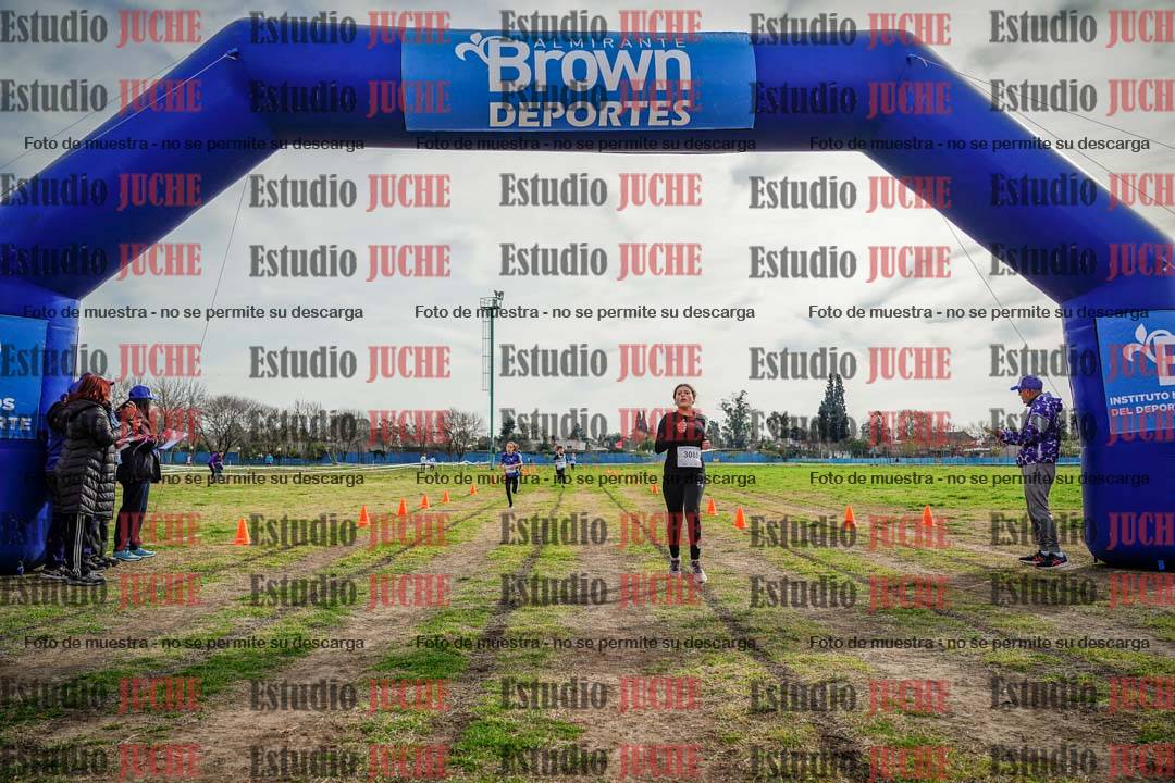 Fotos de la llegada del cross de 1000 m