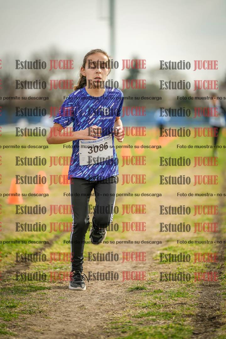 Fotos de la llegada del cross de 1000 m